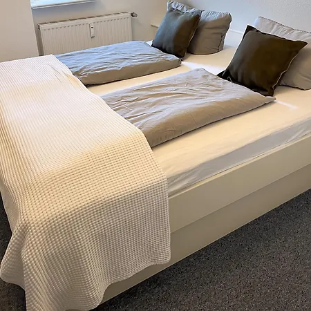 Ruheoase Am Dorfteich Fuer 2-4 Personen Wenningstedt-Braderup